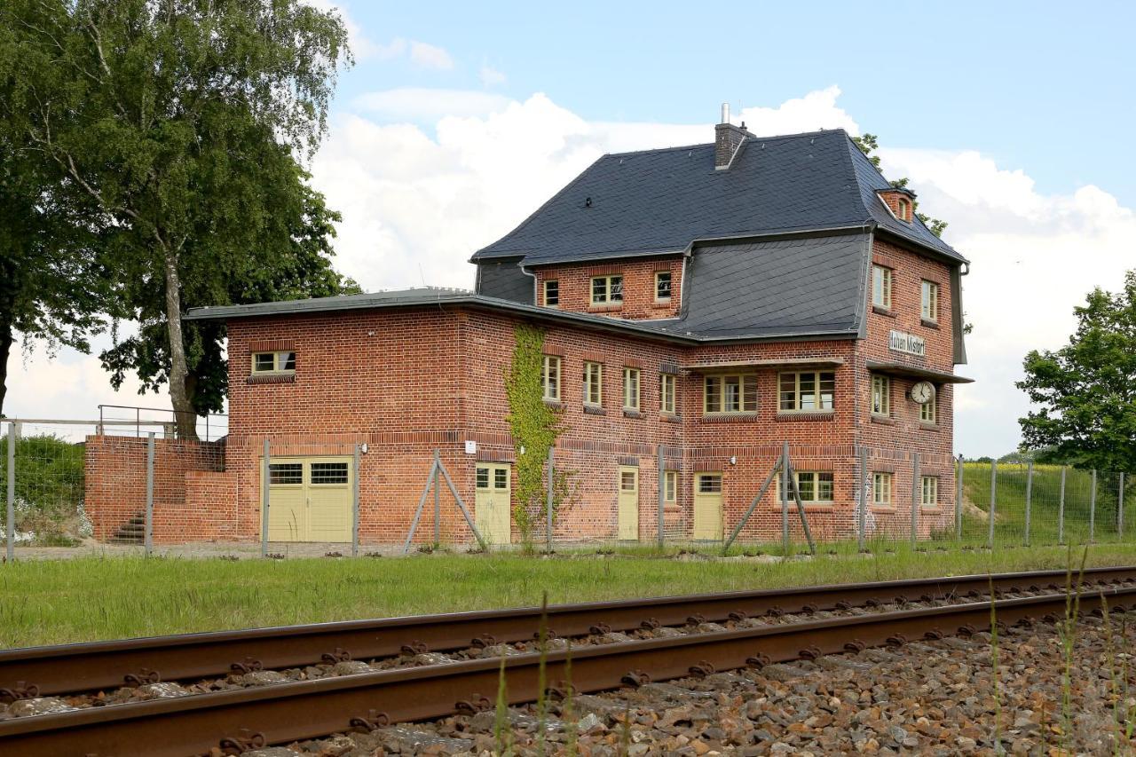 Appartement Bahnhof Hohen Mistorf Extérieur photo