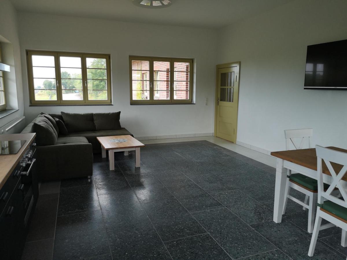 Appartement Bahnhof Hohen Mistorf Extérieur photo